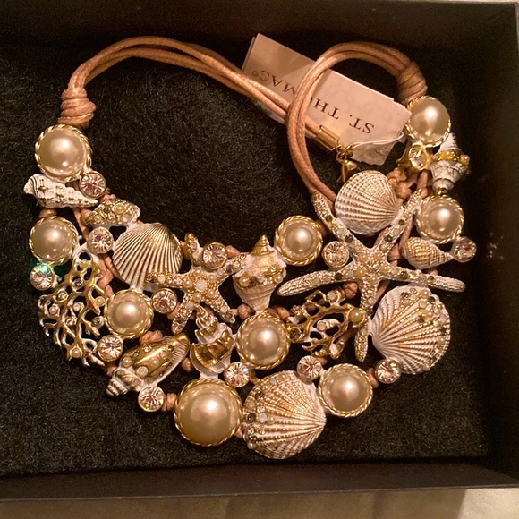 New silver white st Thomas necklace